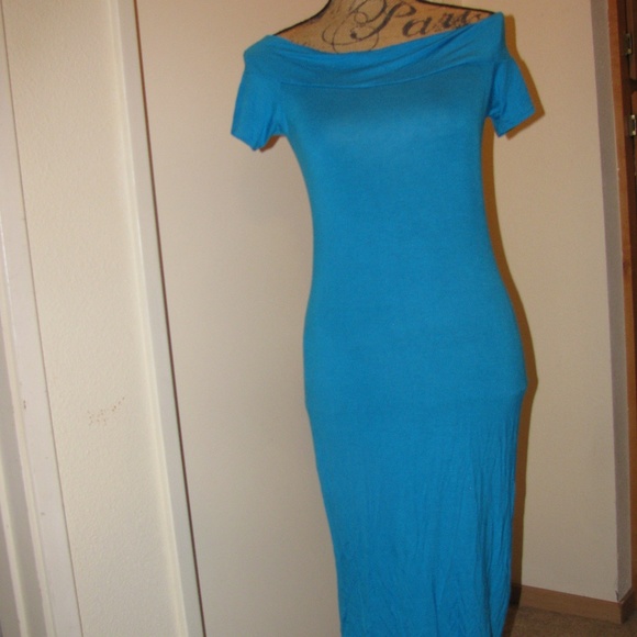 Simple Midi Dress - Picture 2 of 7